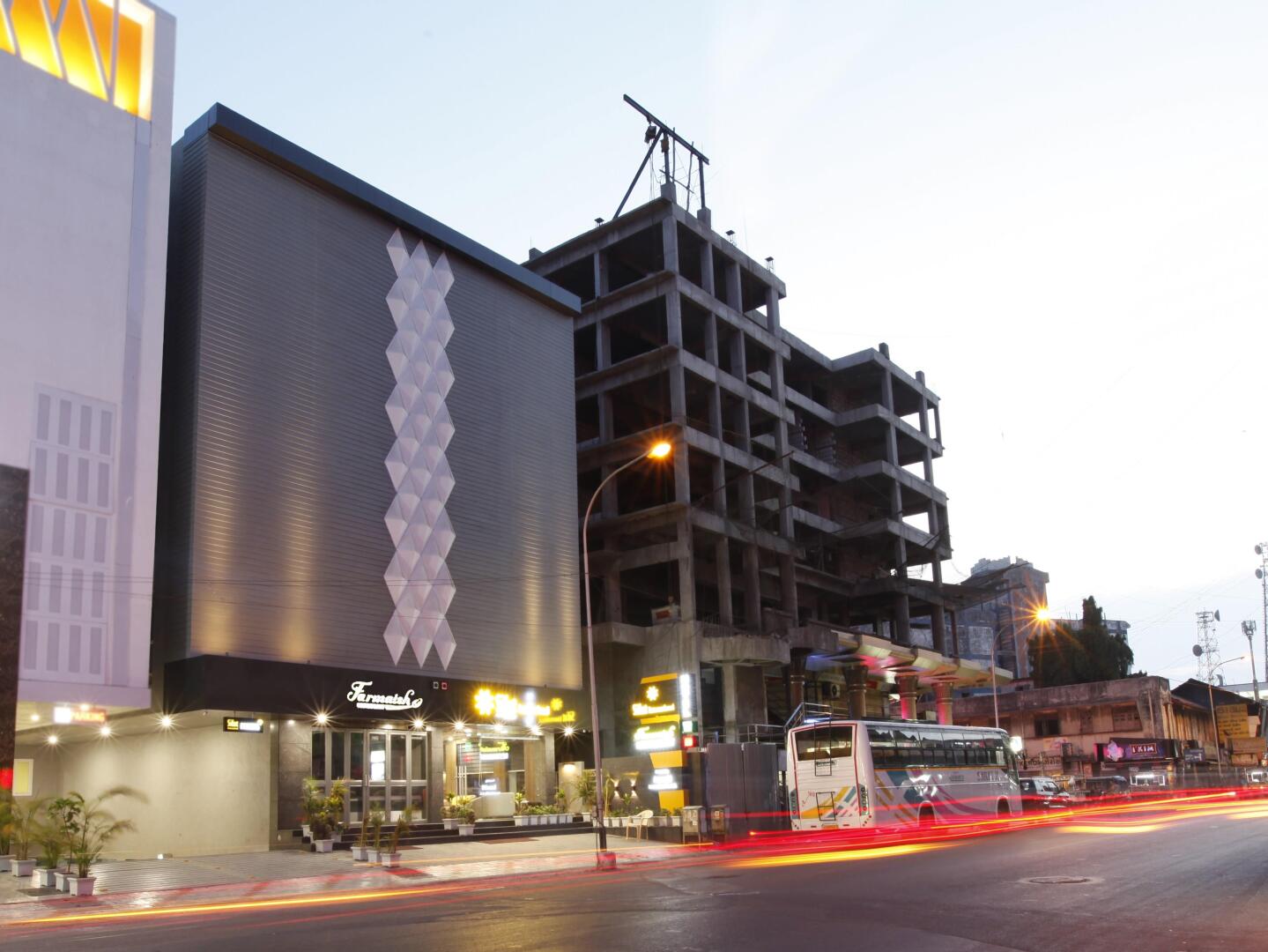 Hotel Sifat International