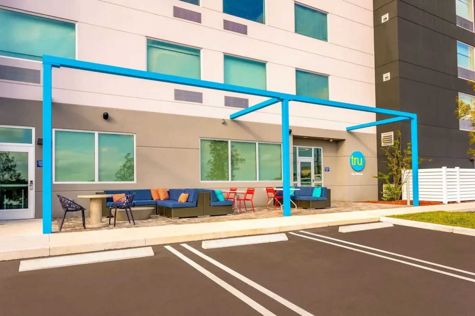 Tru by Hilton Port St. Lucie Tradition