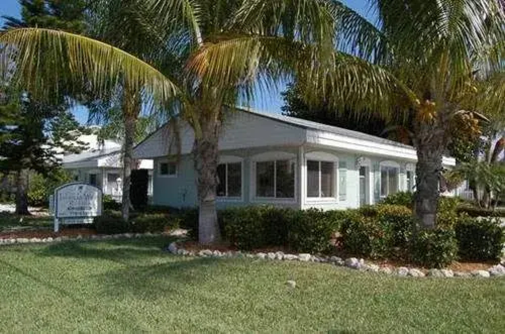 Islands West Resort by Island Vacation Properties