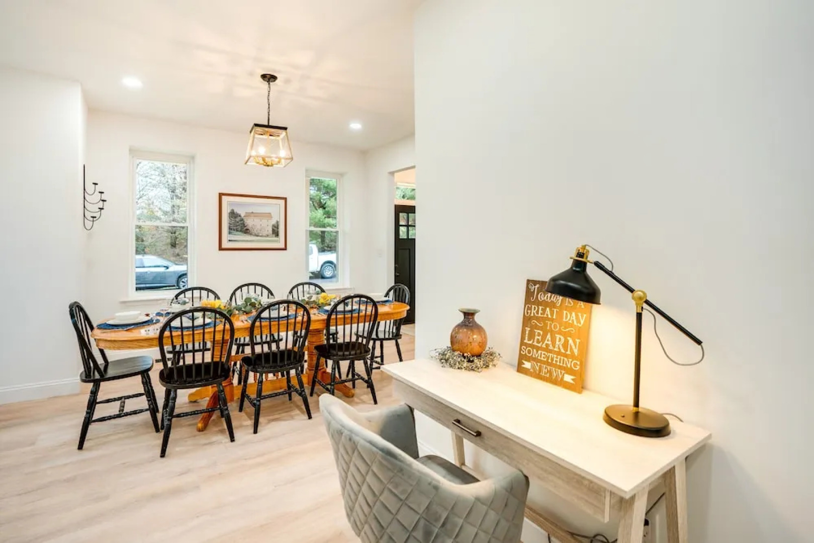 Family-friendly Hatfield Home: 3 Mi to Downtown!