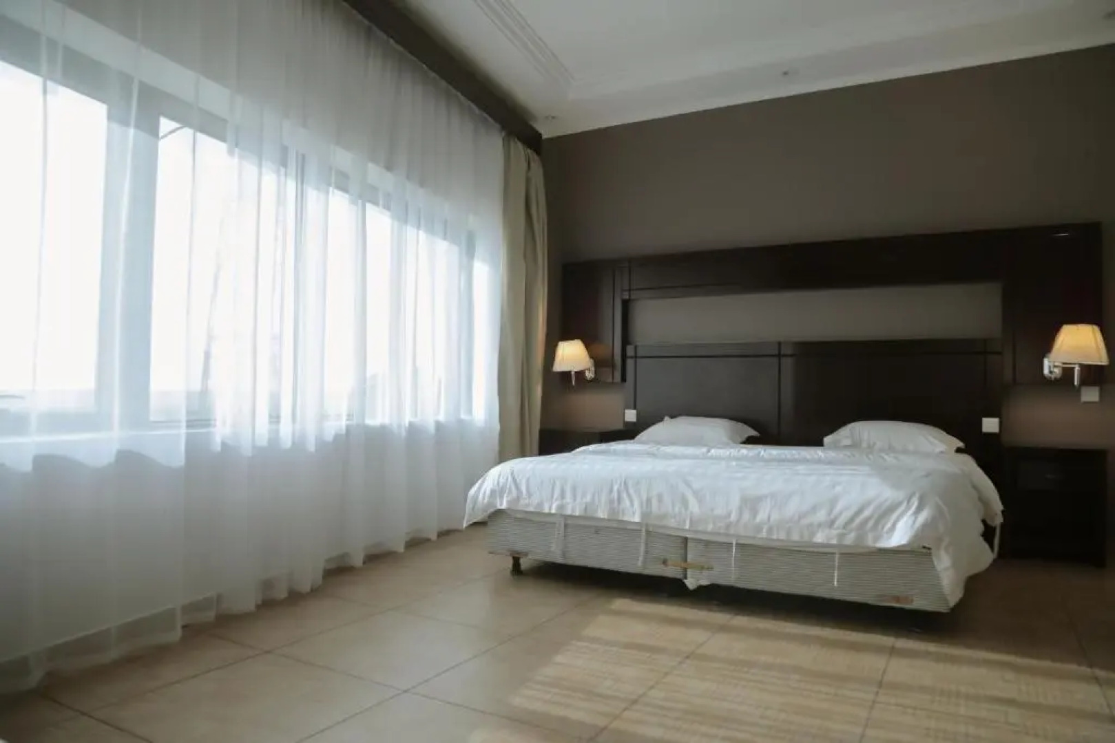 Sand Beach Suites(Families only)