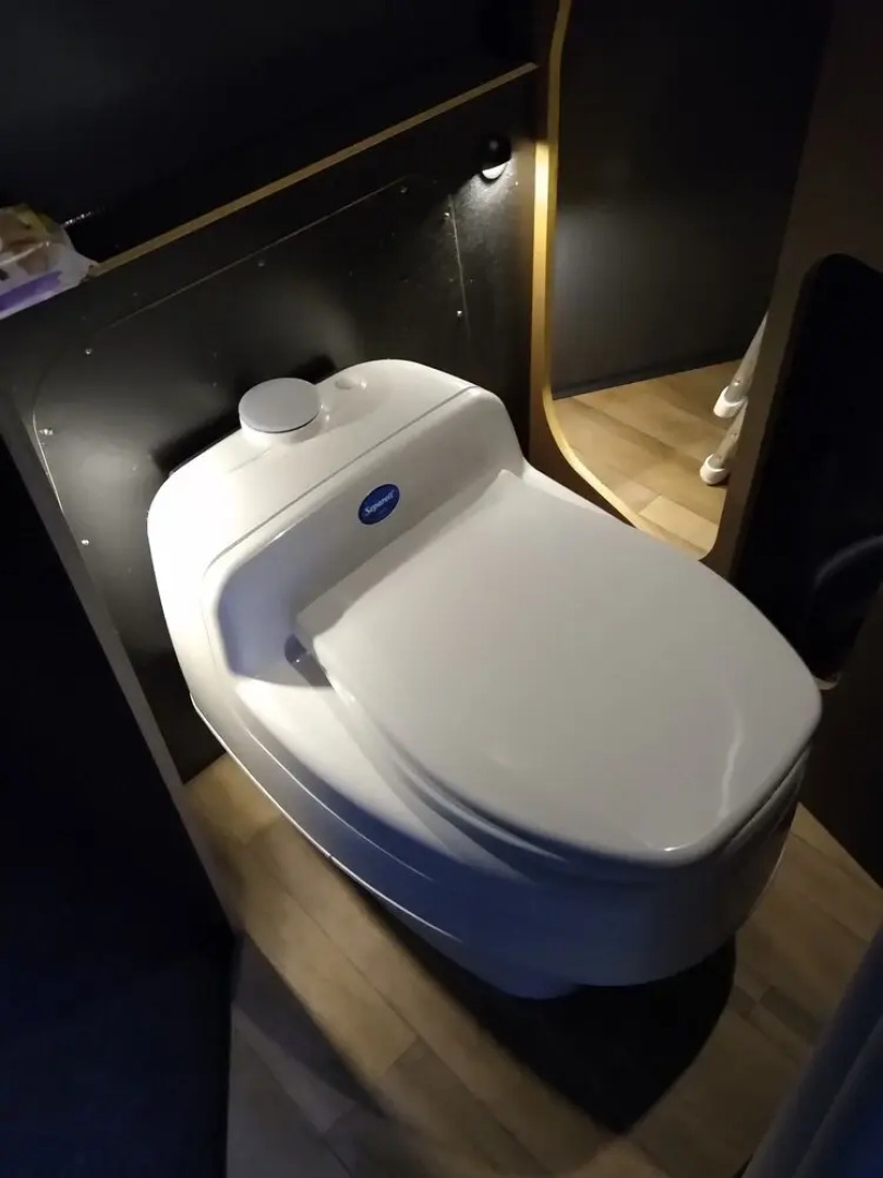 Arctic Guesthouse & Igloos