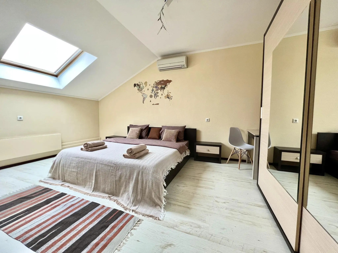 Rental Family Rooms (Рентал Фэмили) на улице 25 Октября