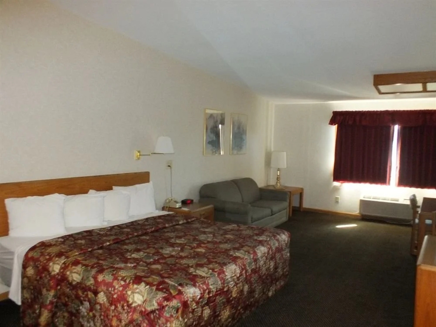 Days Inn By Wyndham Indianapolis Off I 69