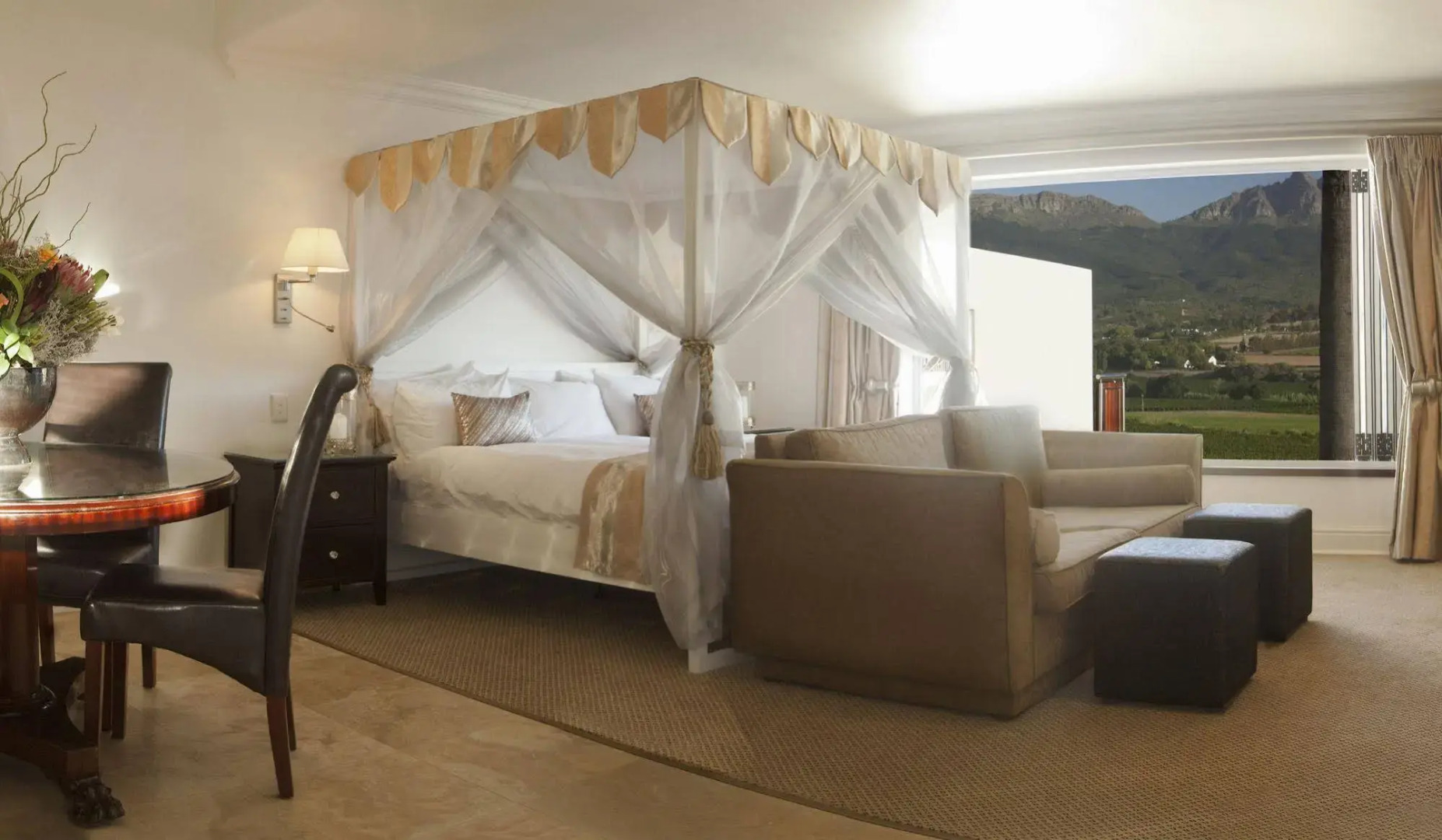 The Coach House at Val du Charron