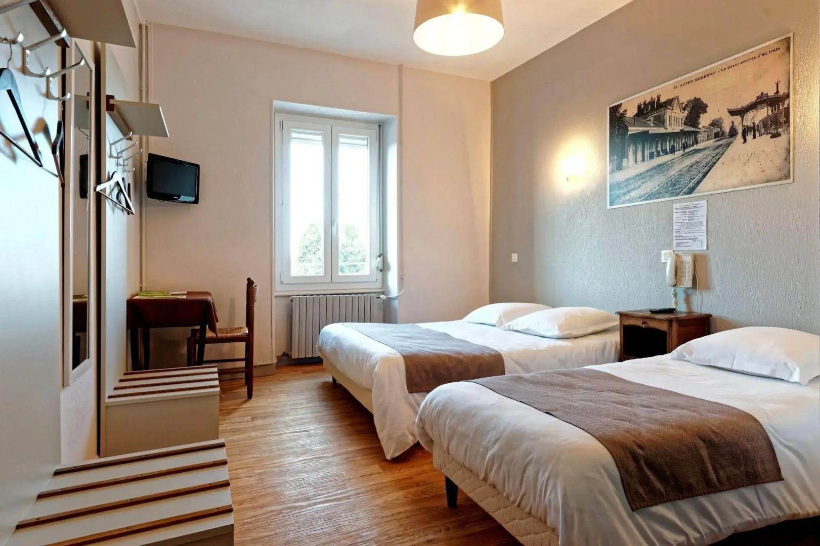 Logis Hôtel Du Commerce Et Touring