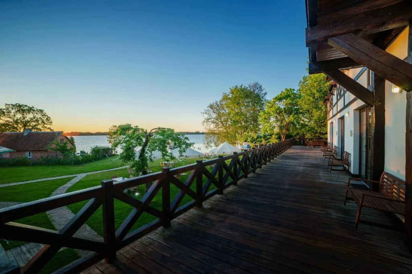 Stare Sady Chillout Rooms "Pod Jabłoniami"