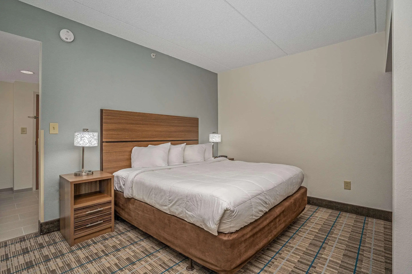 MainStay Suites Wilmington - University Area