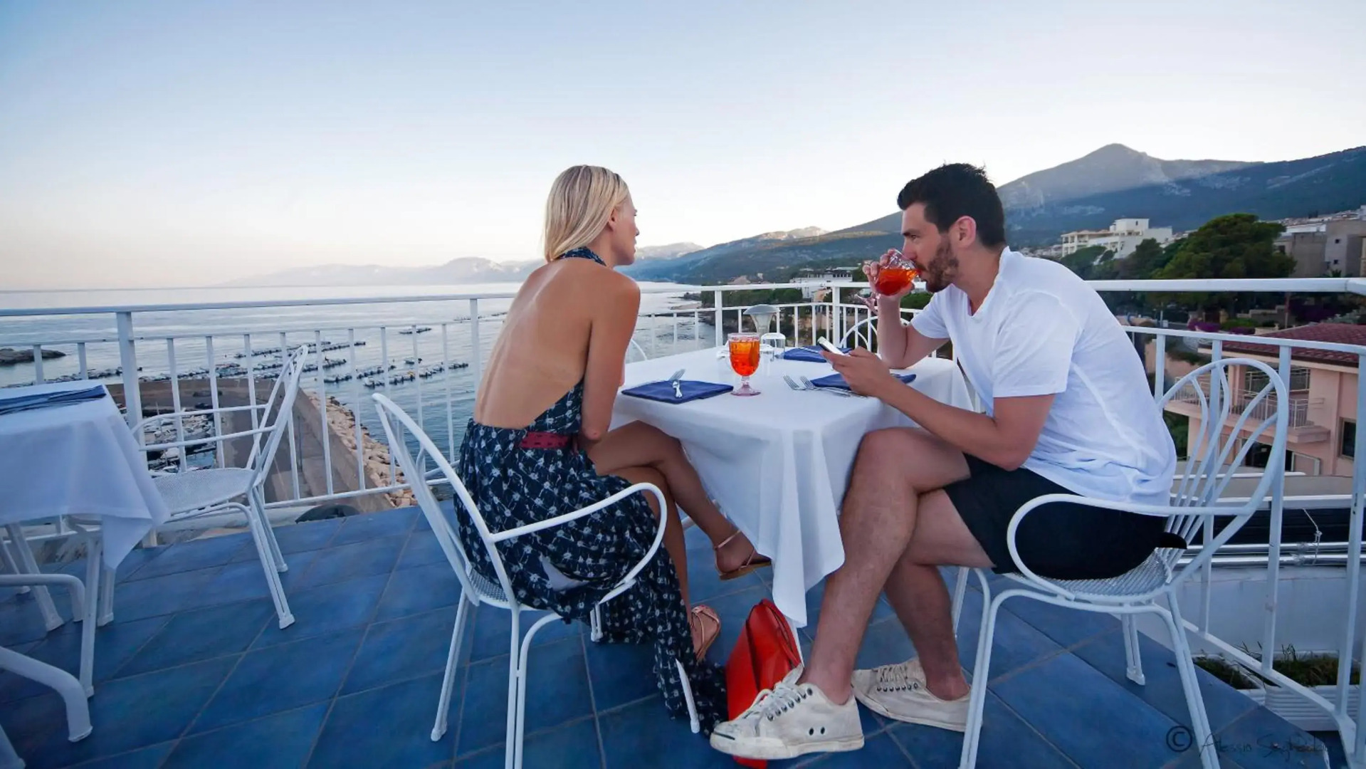 Bue Marino Hotel & Rooftop Bar