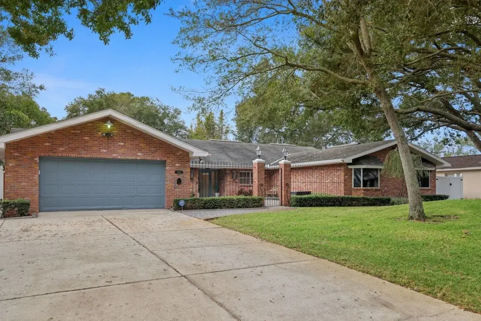 Golden Retreat: Expansive 6BR Home w Heated Pool ~