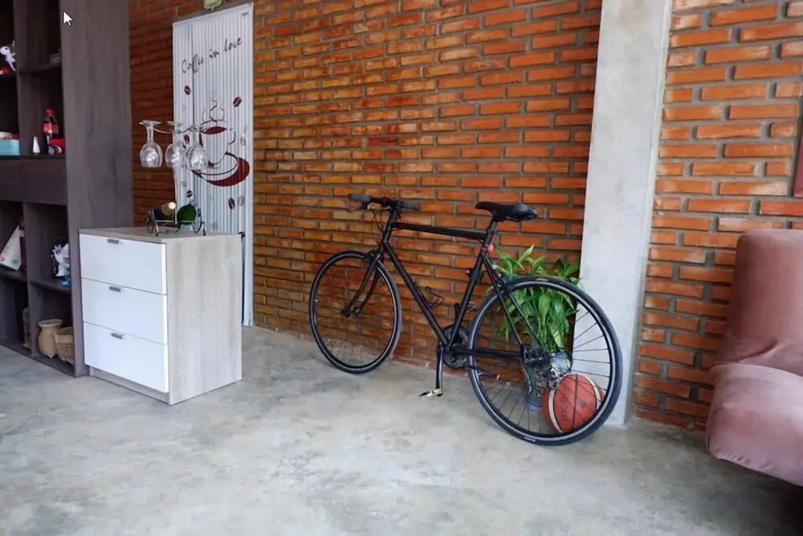 Terminal 1 cafe and resort