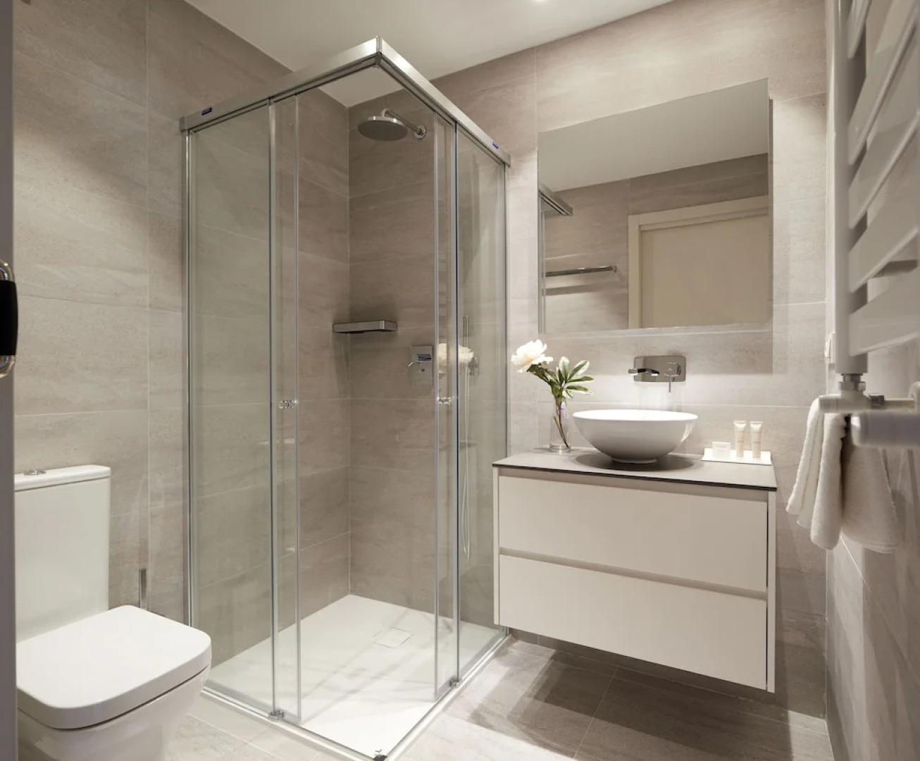 Playa de Ondarreta 3 by FeelFree Rentals