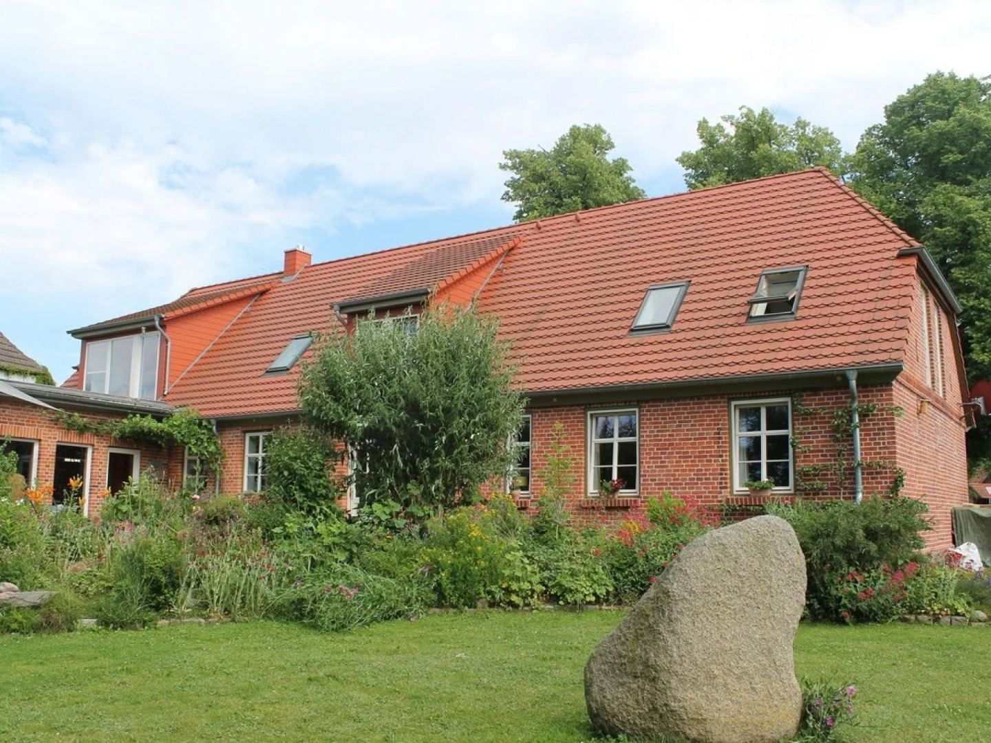 Beautiful Mansion Near Lake in Warnow