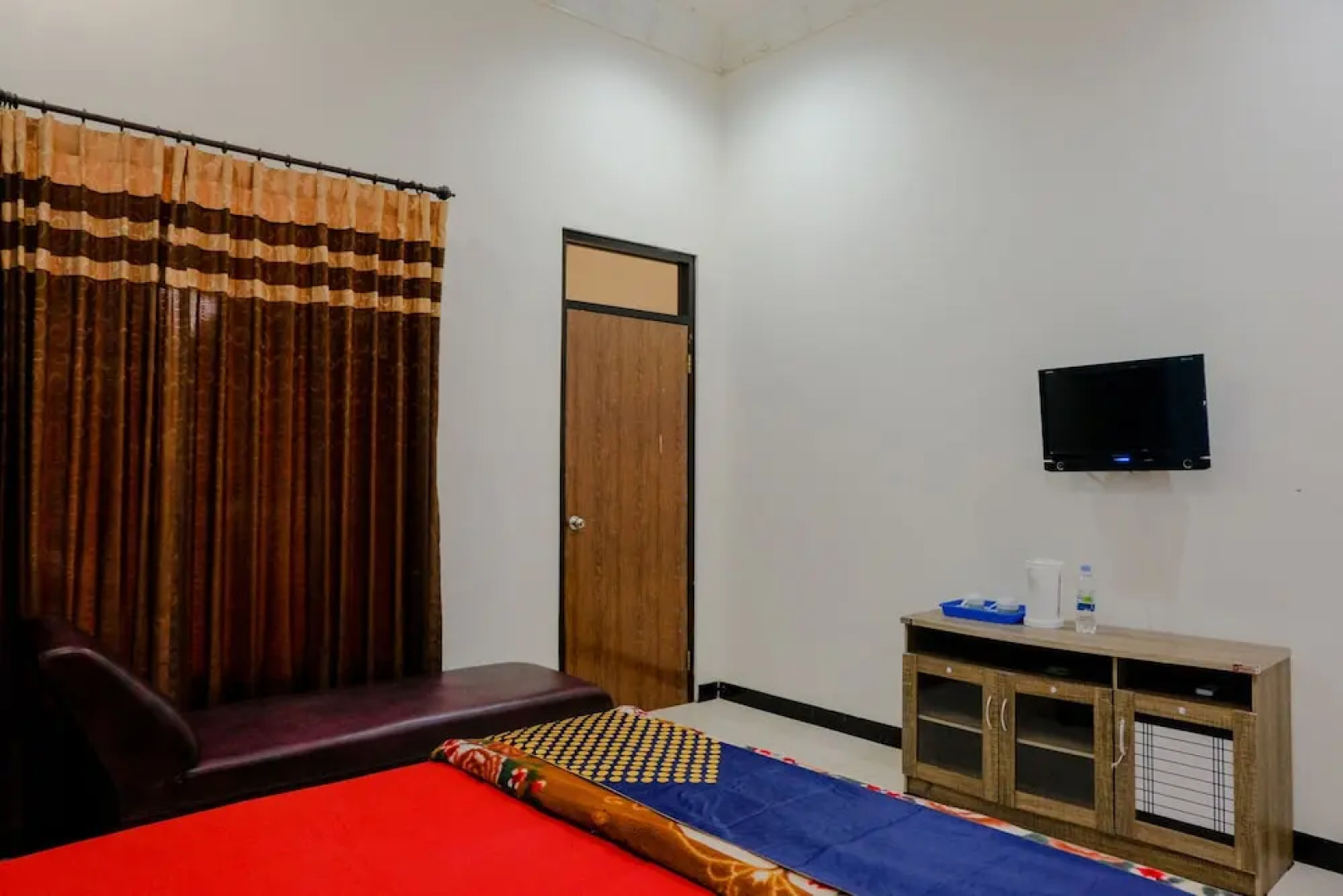 Hotel Dewi by OYO Rooms