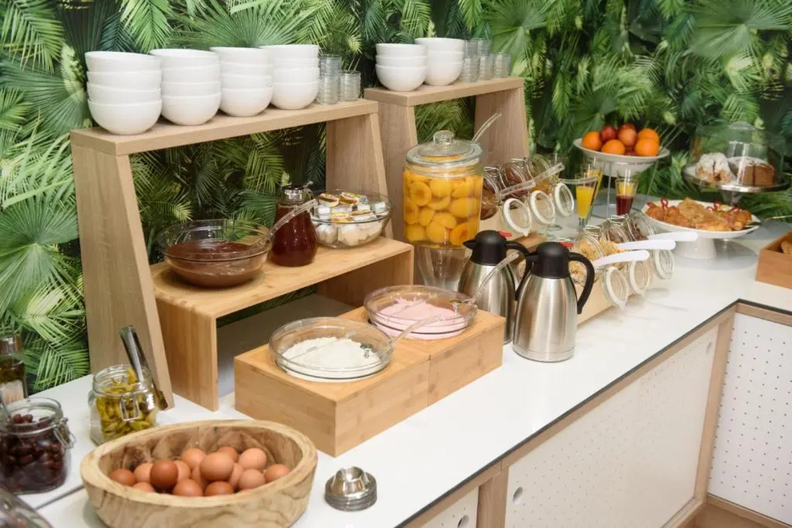 Aqua Beachfront Elegant Hotel