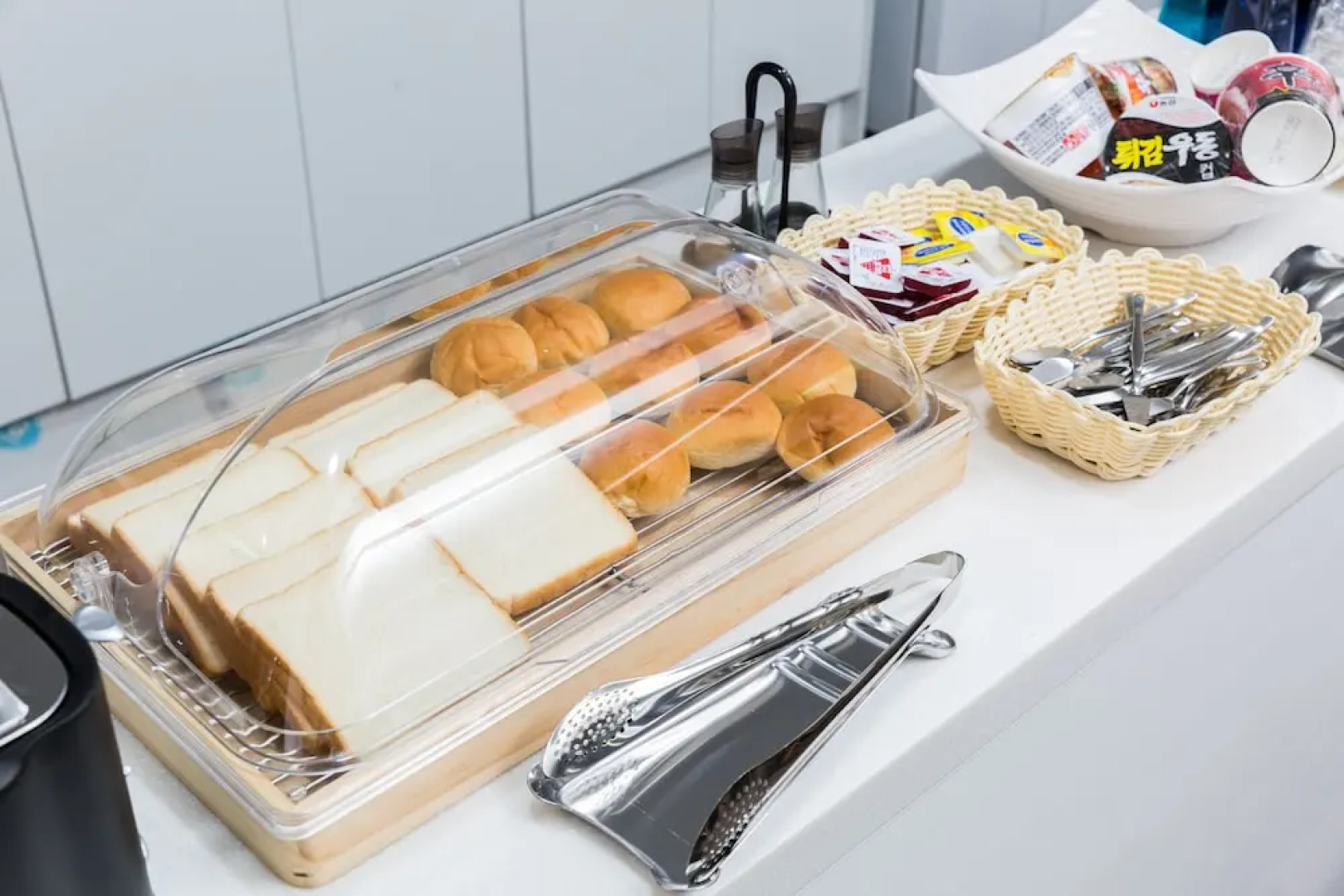 OYO Hostel Myeongdong 5