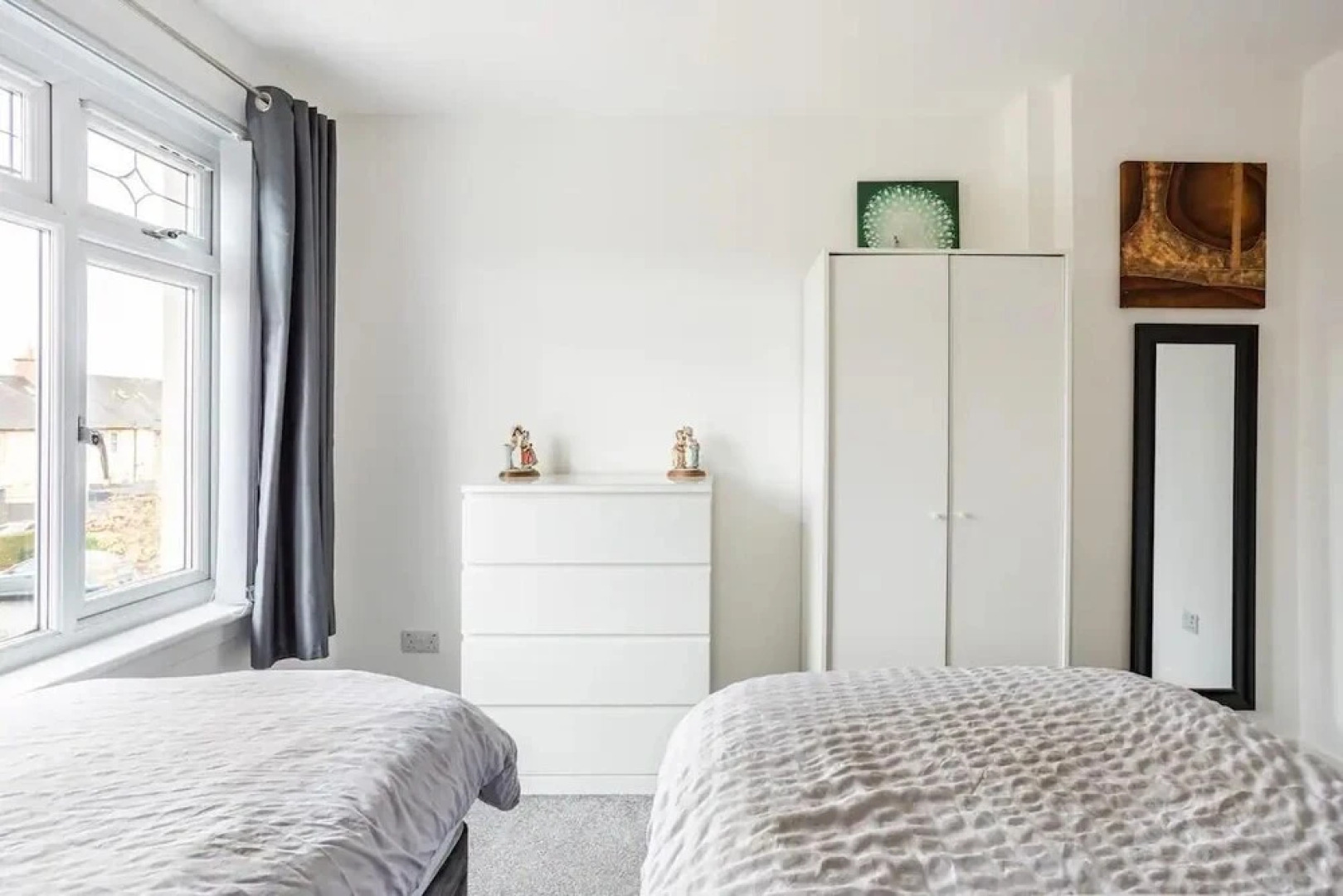 Captivating 2-bed House in Hamilton With Jacuzzi