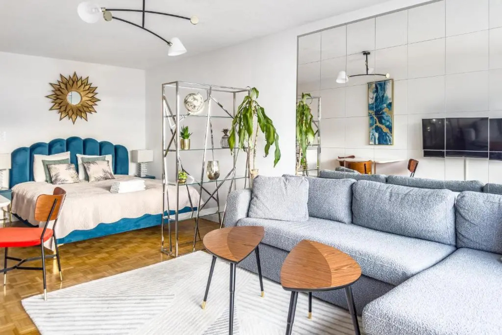 Beautiful Studio Lake View and Castle