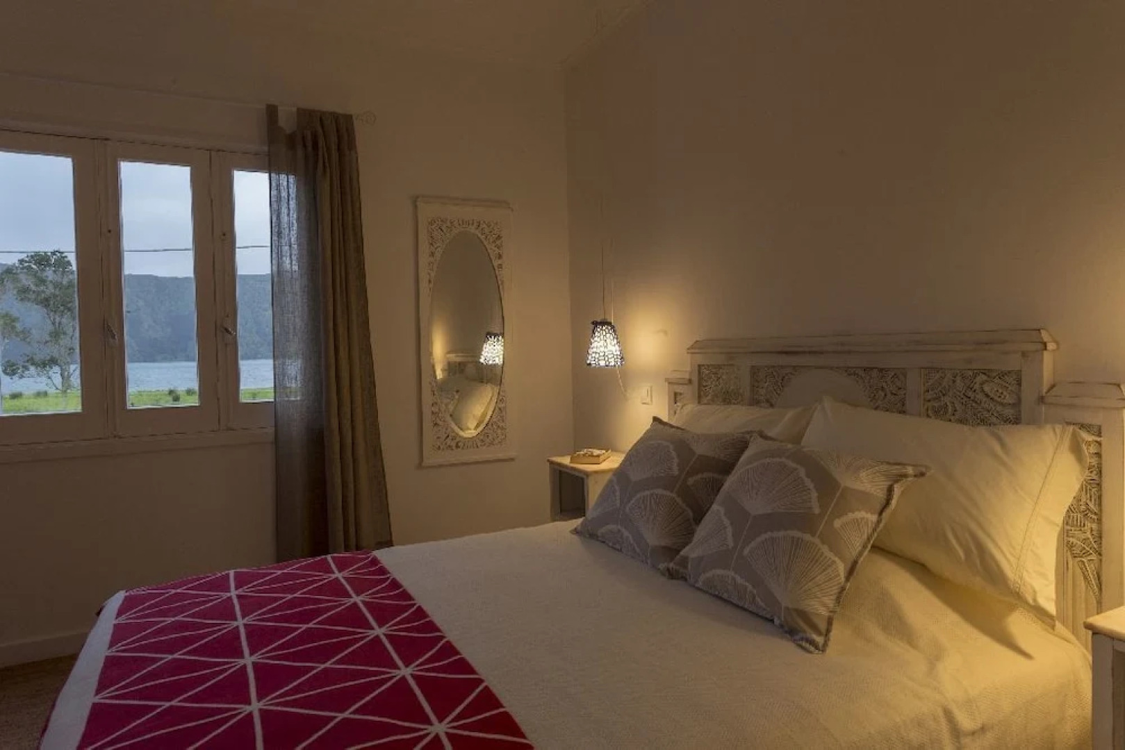 Sete Cidades Lake Lodge