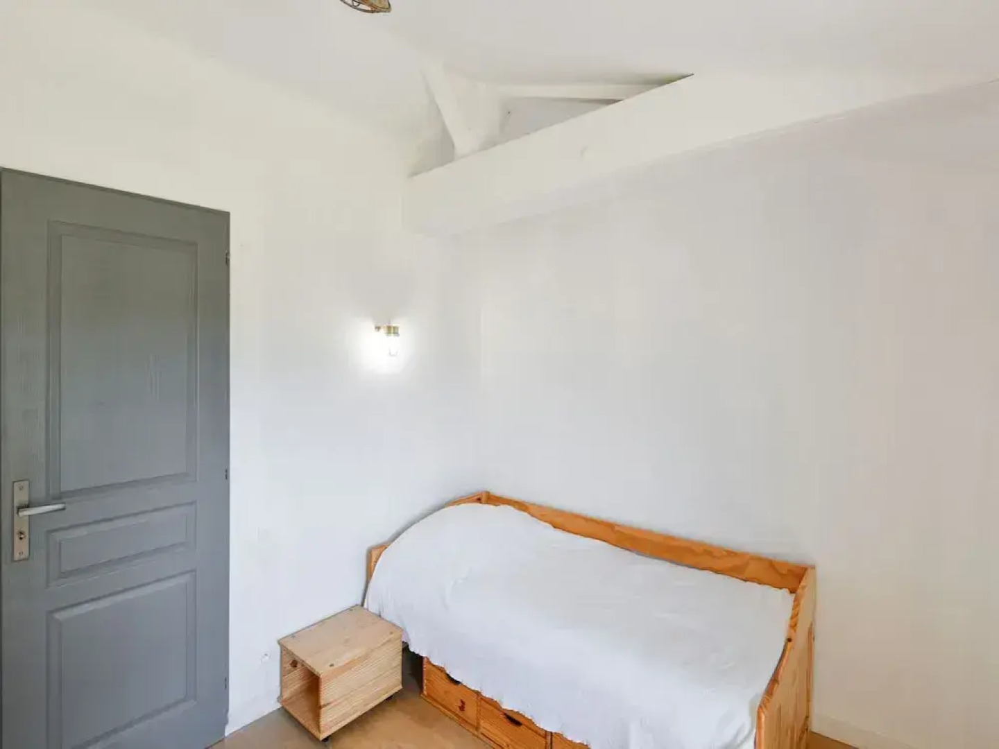 Villa in Lanton Near the Beach With Harbour View