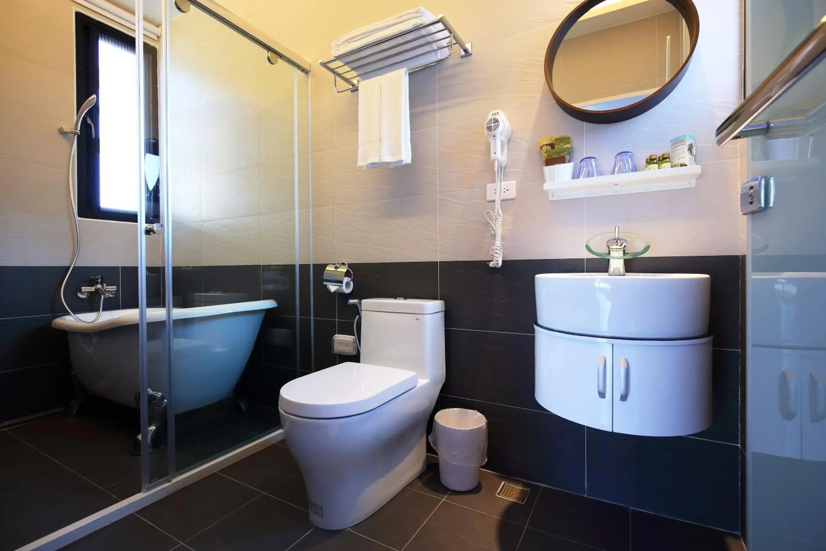 1999 Bed and Breakfast