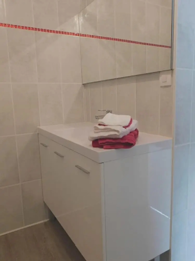 House With 5 Bedrooms in Mouterre-silly, With Pool Access, Enclosed Garden and Wifi - 200 km From the Beach