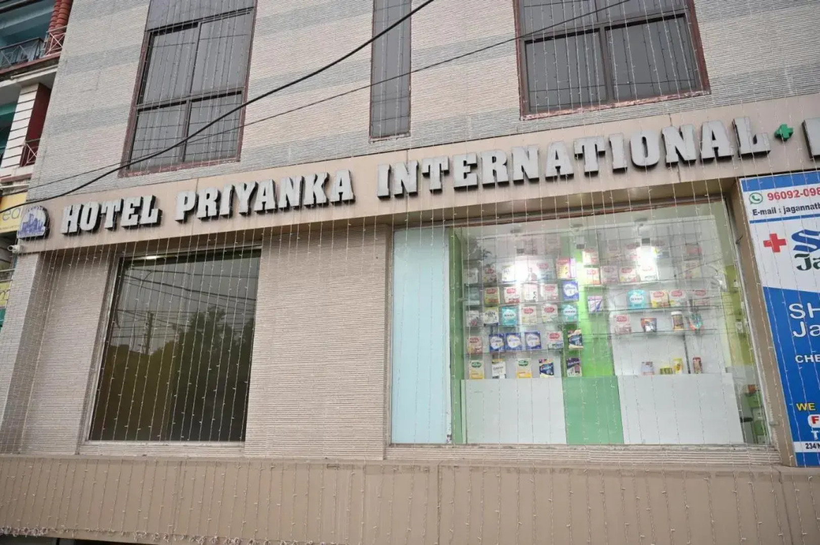 OYO 27950 Hotel Priyanka International