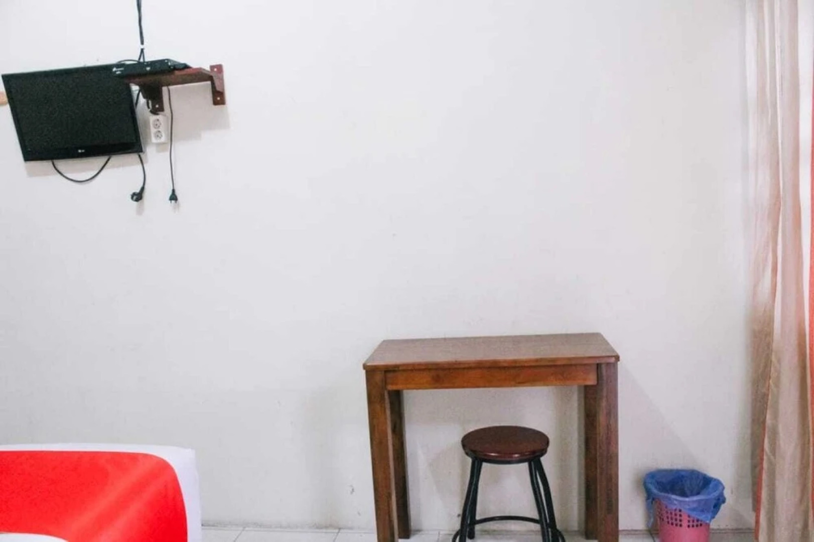 OYO Flagship 2799 Berastagi Backpacker Rooms