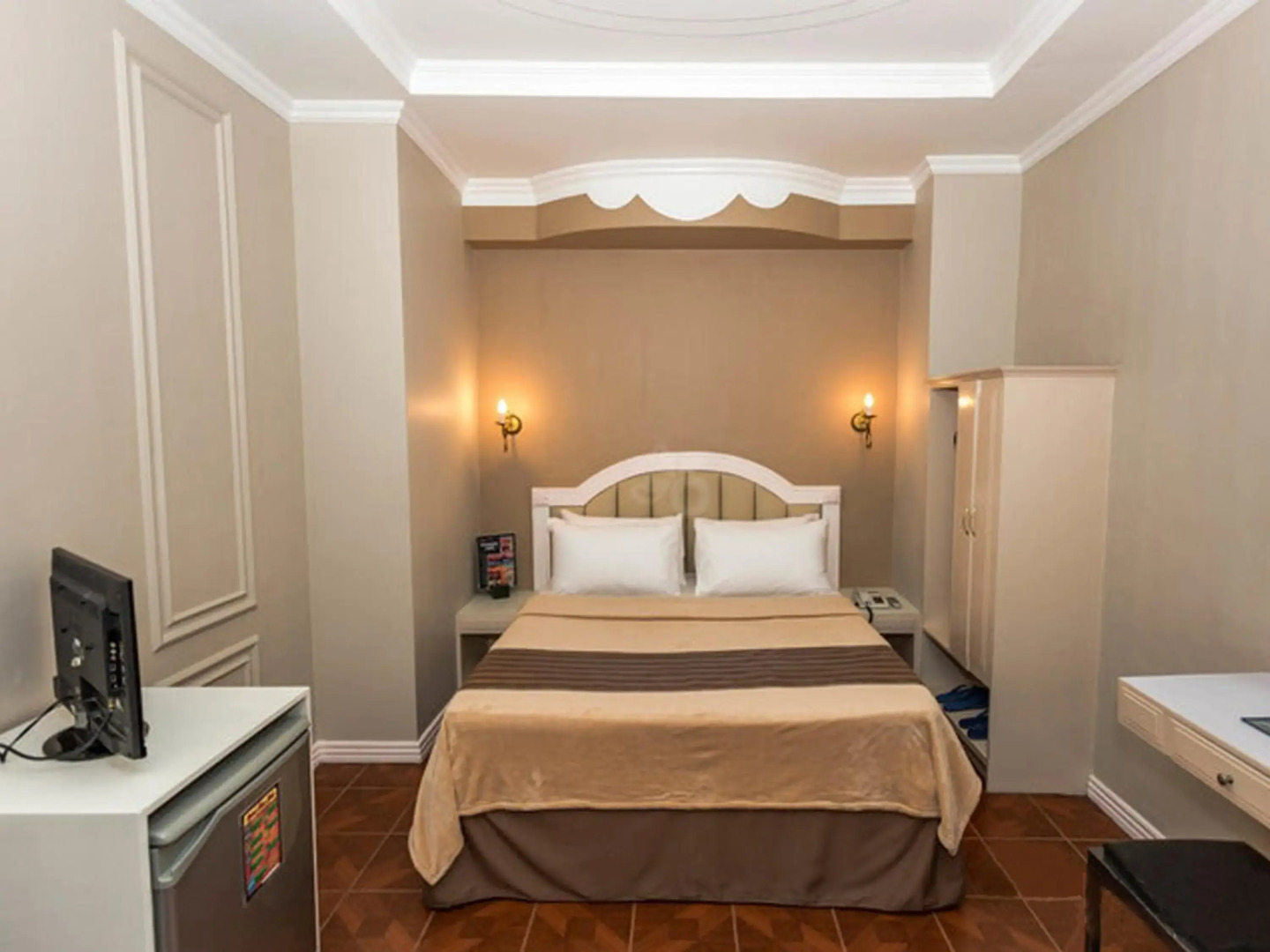 Urban Travellers Hotel