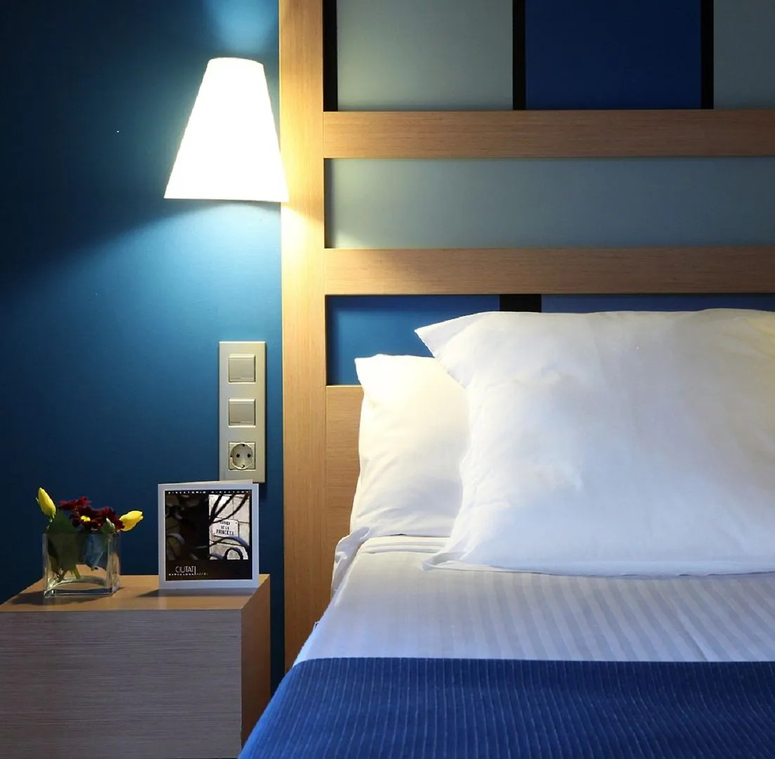 Отель Ciutat de Barcelona