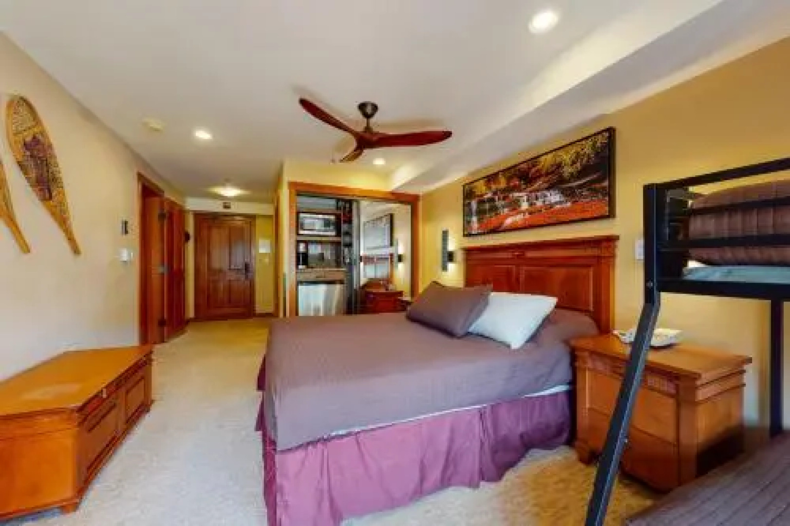 Powderhorn Lodge 408: Rustic Mountain Suite