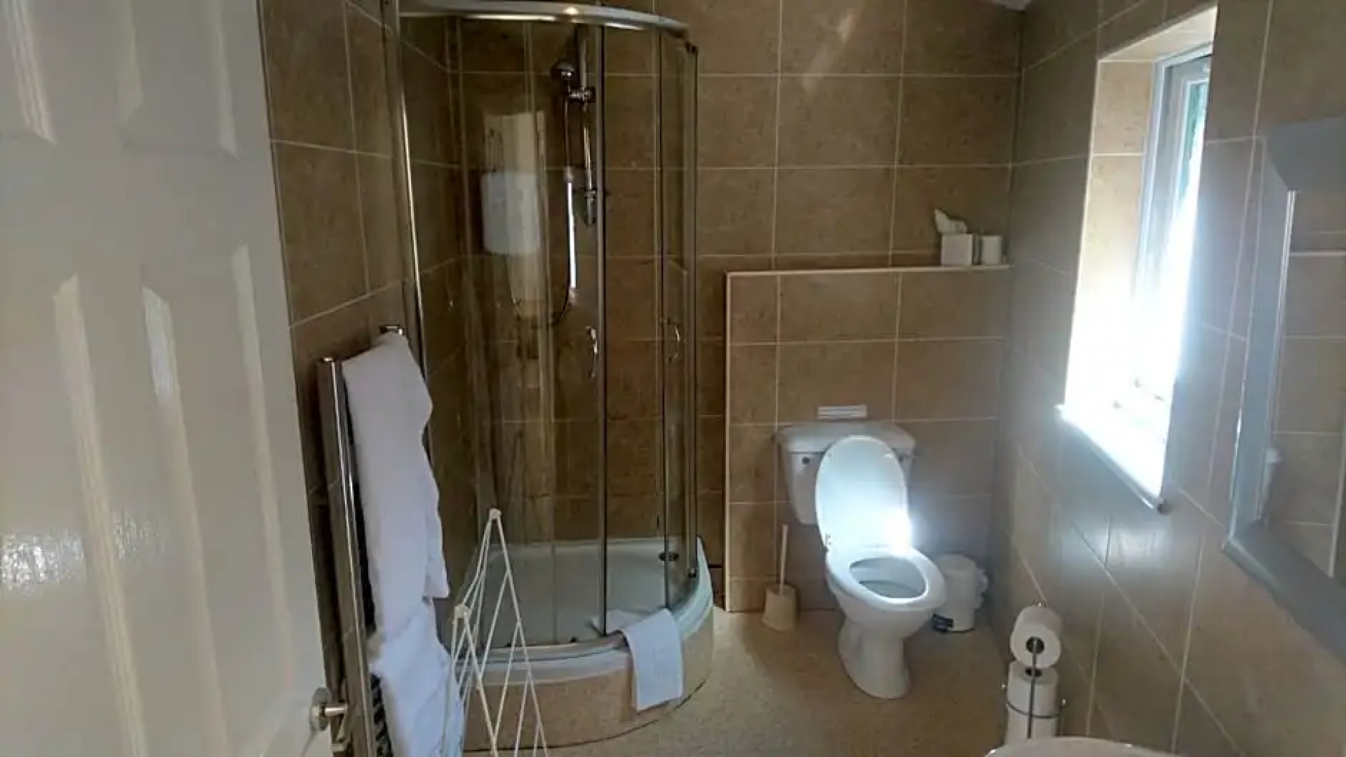 Glenfern Guest House with No Hot Tub & Cottage with Private Hot Tub