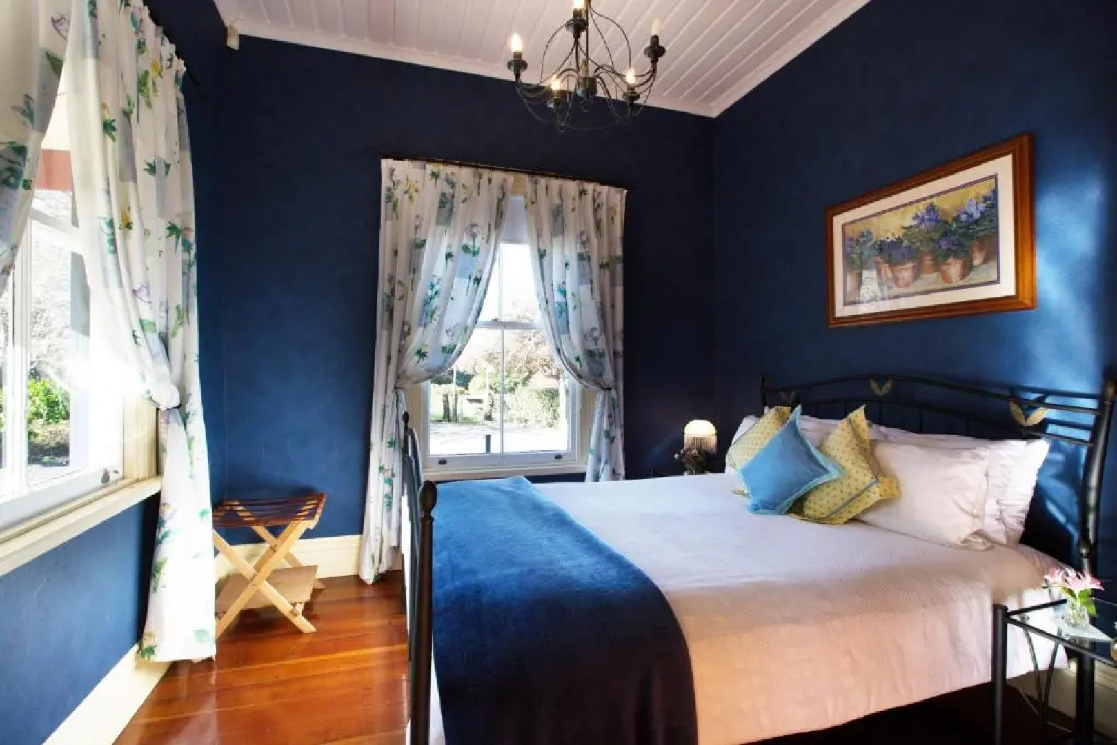 Tairoa Lodge & Cottage