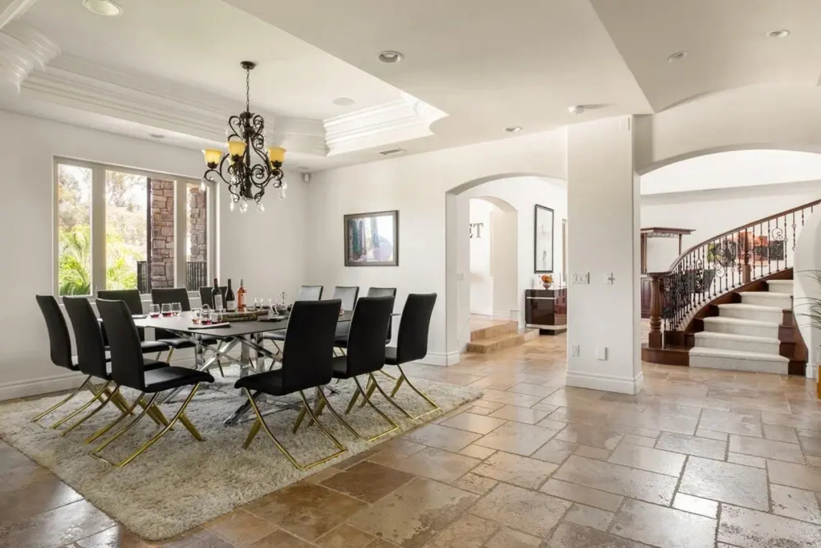 Luxury Estate Perfect for Large Groups