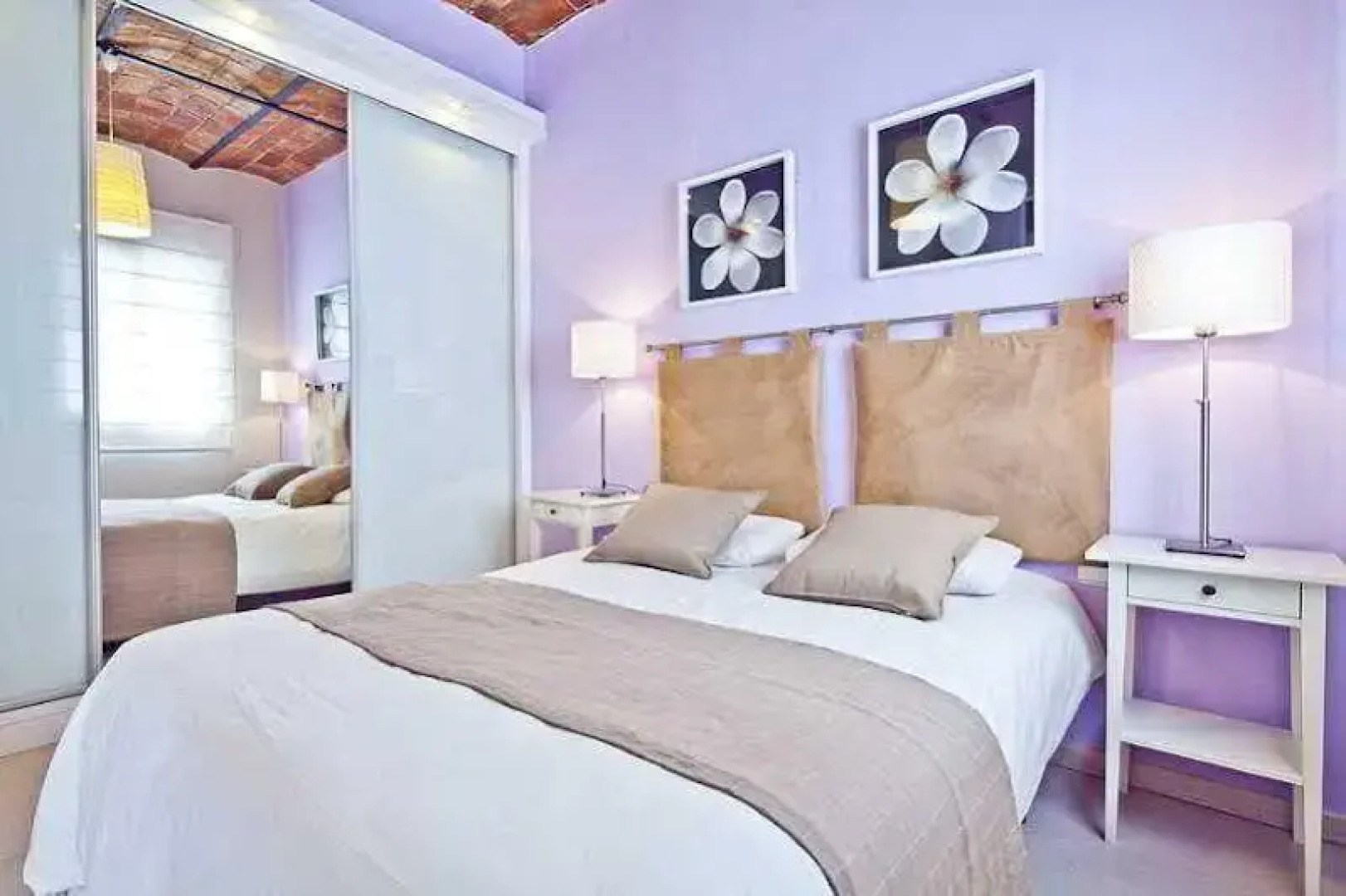 Montserrat Apartment