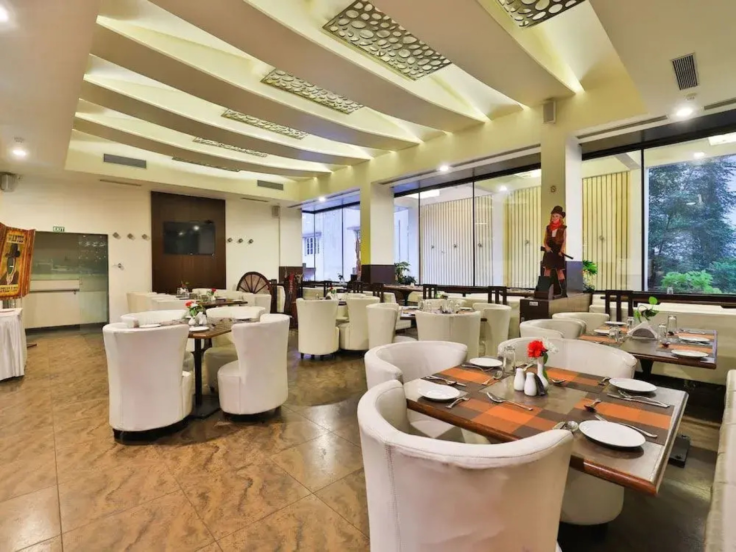 OYO 13479 Hotel Grand Nakshatra