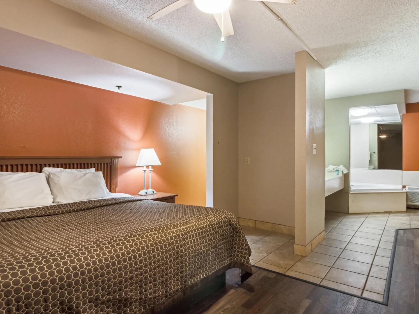 Mountain Vista Inn & Suites