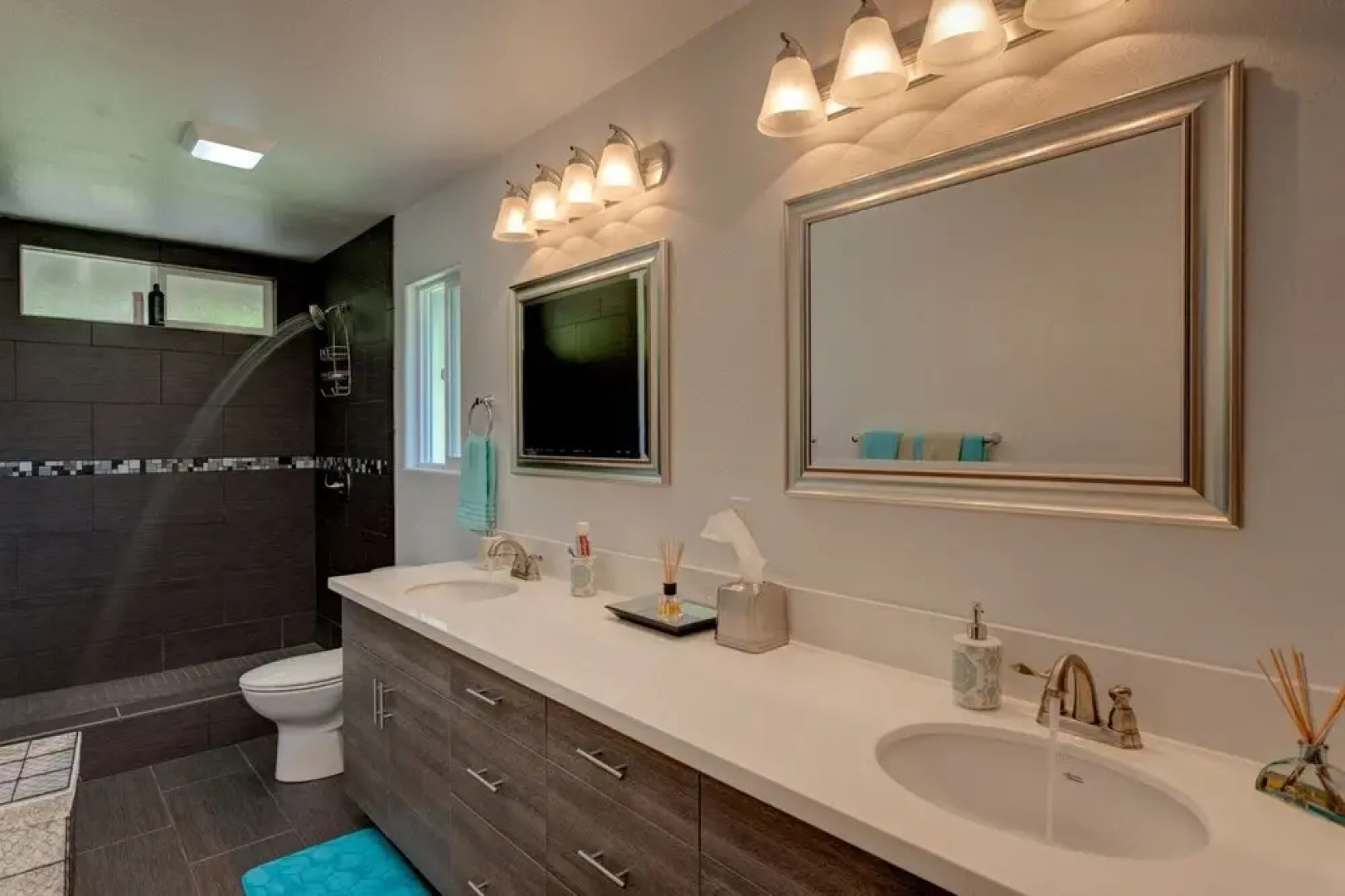 Hale O'hia Lehua 3 Bedroom Home by RedAwning