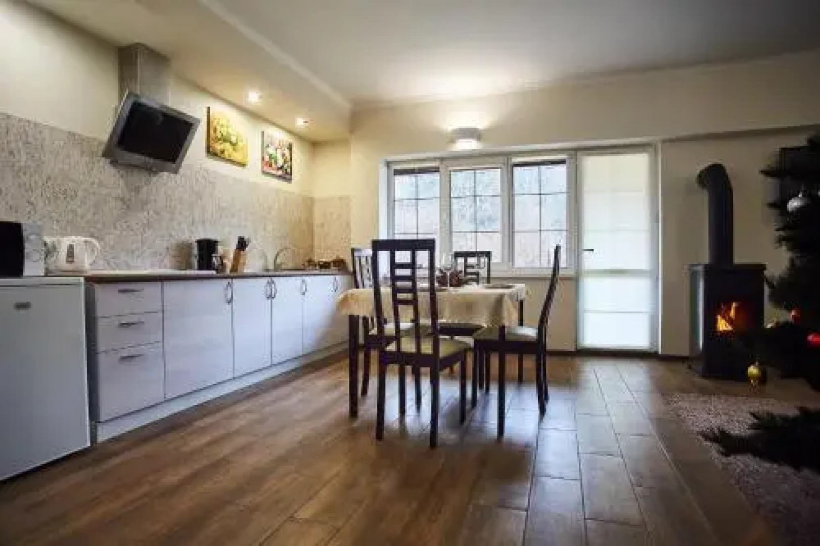 Gallery of Mountains Holiday Home