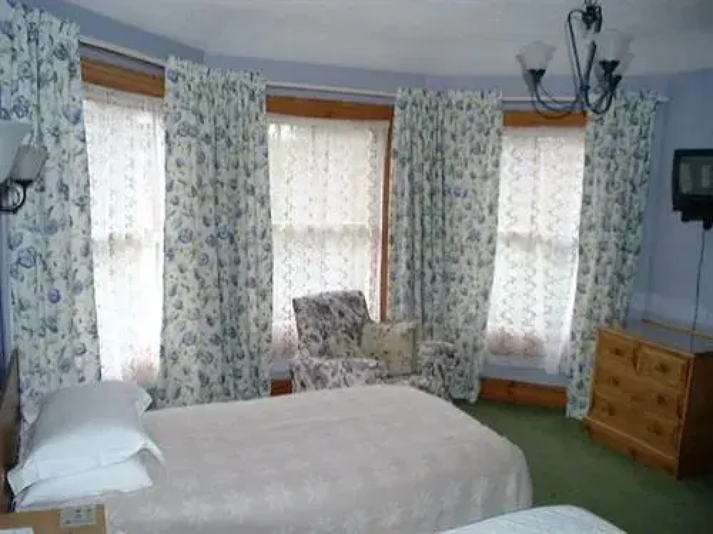 Alpine Villa Guest House