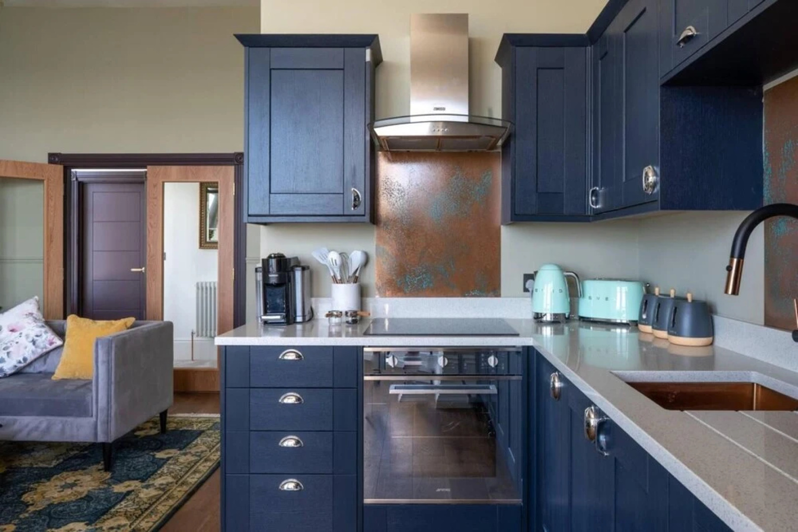 Luxe Beach Pad, Wow Sea Views at Coco By The Bay