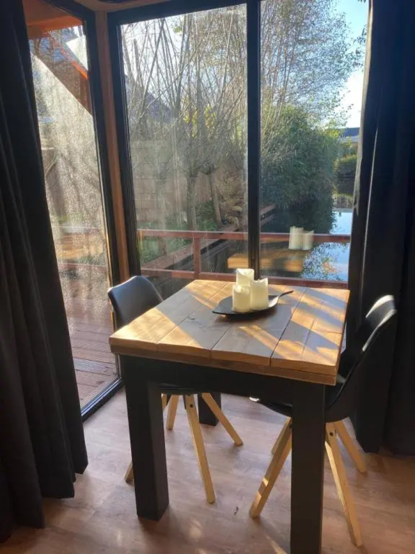 Casa aan de Plas, B&B met hottub en jacuzzi