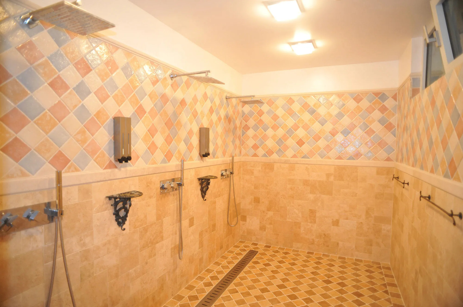 Club Inner Hotel & Resort