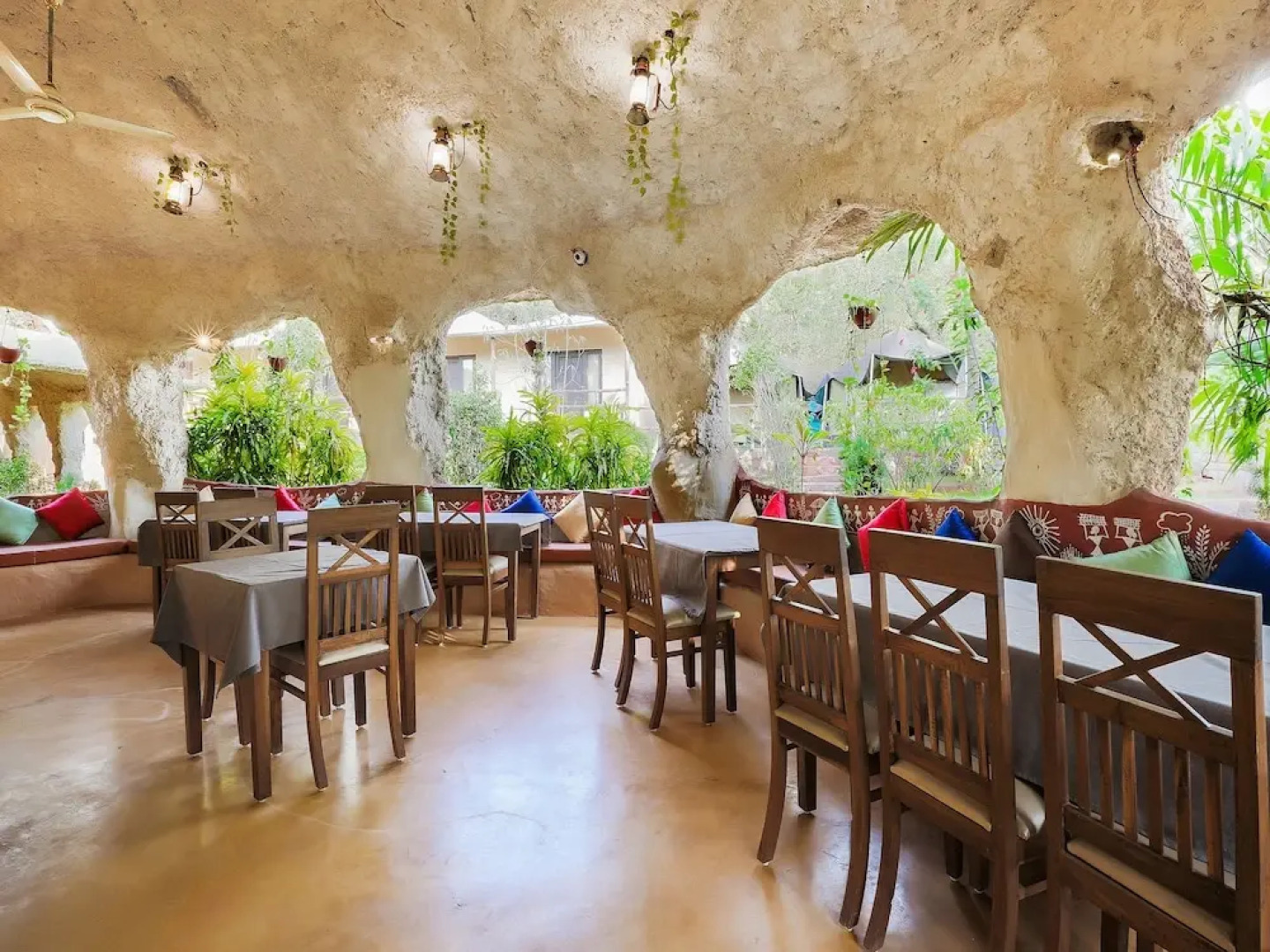 OYO 36888 Sanskruti Retreat