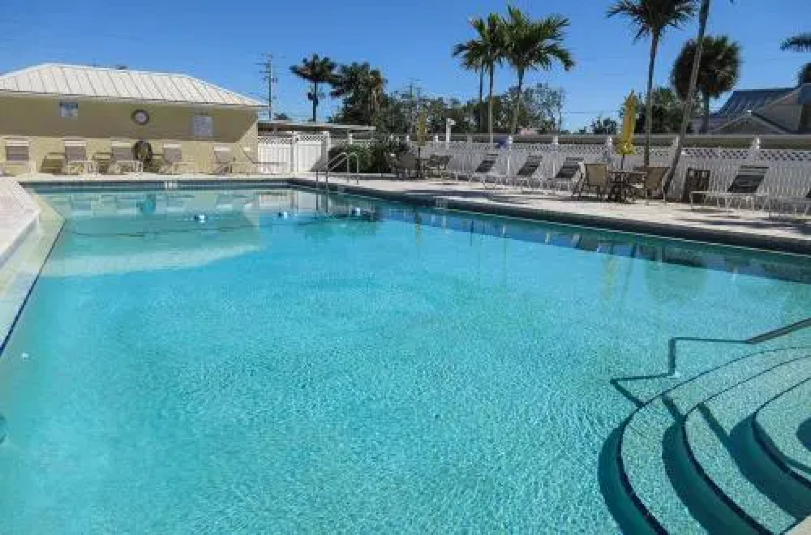 Sand Caper #407 Apartment