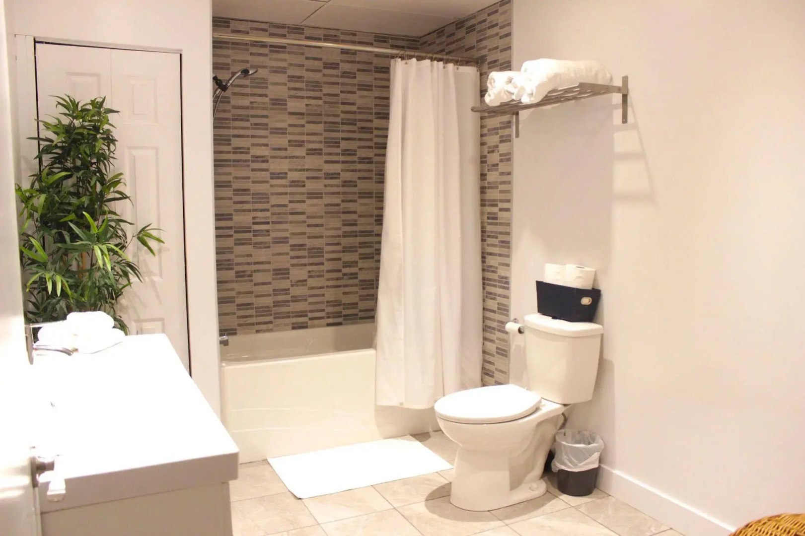 MTLVacationRentals - The Entertainer