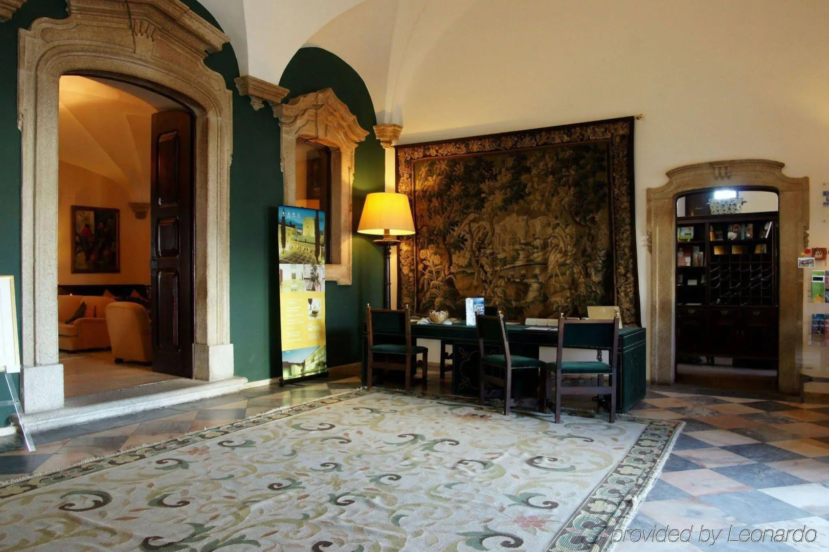 Pousada Convento de Evora - Historic Hotel