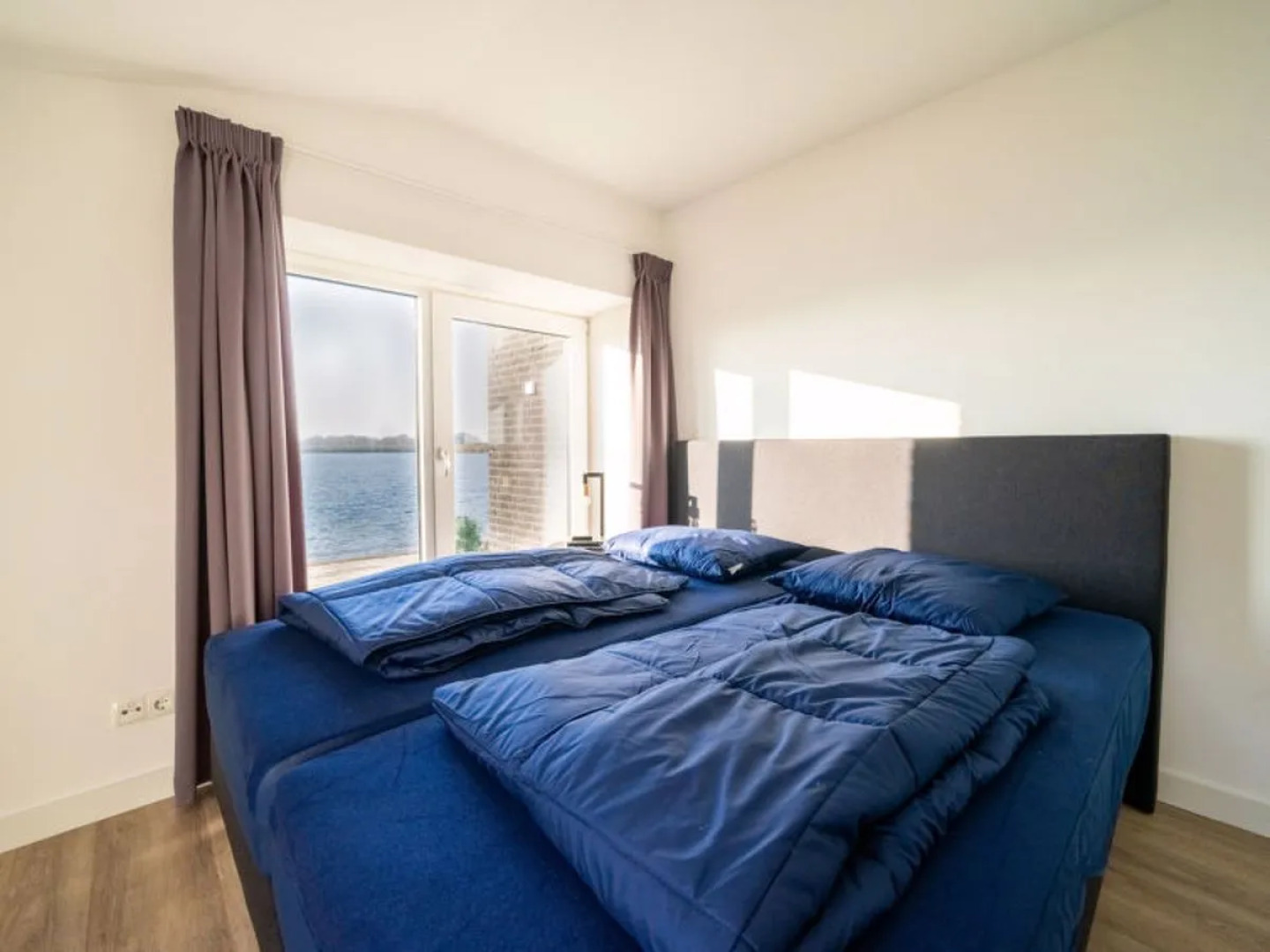 Resort De Kraaijenbergse Plassen 10279