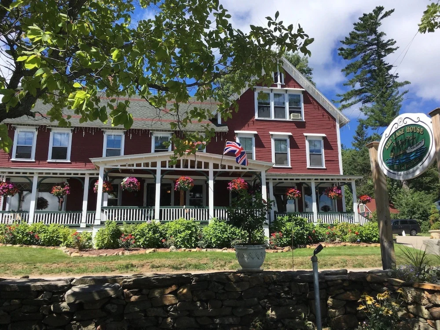 Lake House at Ferry Point
