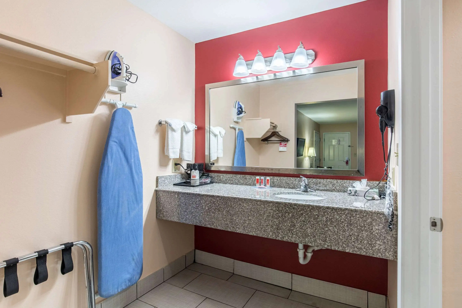 Quality Inn & Suites Bridge City/Orange